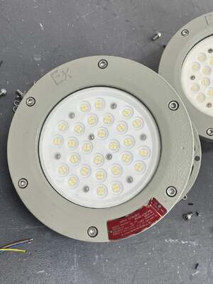 ATEX IECEx IP66 LED এক্সপ্লোশন প্রুফ লাইট 100W 150W ওয়্যারহাউস হাই বে লাইট AC 100-277V ডাই-কাস্টিং অ্যালুমিনিয়াম 5-বছরের ওয়ারেন্টি