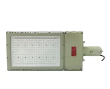 উচ্চ দক্ষতা 130lm/w IP66 এবং WF2 সুরক্ষা স্তর অ্যান্টি-প্রুফ স্ট্রিট লাইট মাউন্ট সঙ্গে বন্যা আলো