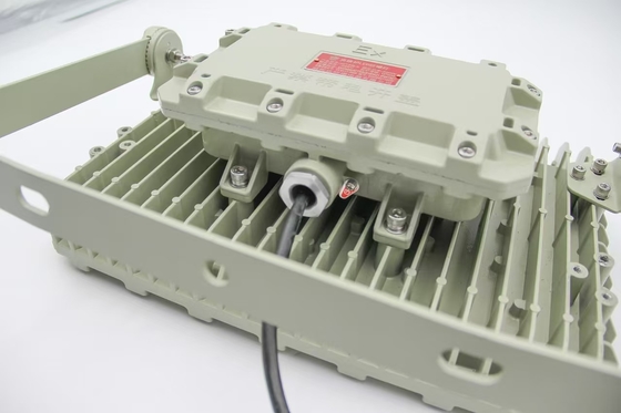 100W 140lm/W 6000-6500K হাই বে বিপজ্জনক এলাকা উচ্চ ক্ষমতা বিস্ফোরণ-প্রমাণ ফ্লাডলাইট নেতৃত্বাধীন বিস্ফোরণ-প্রমাণ