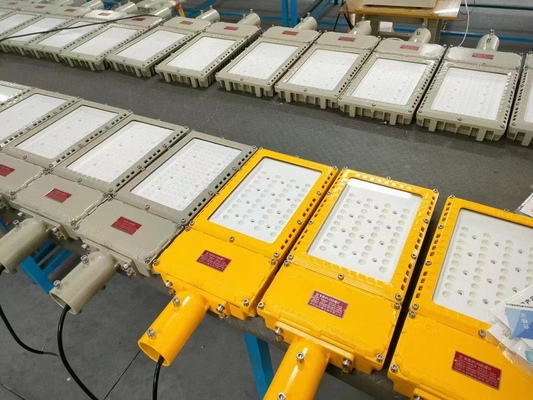 100 ~ 277v 130lm / W 200w বিস্ফোরণ প্রতিরোধী LED বন্যা আলো