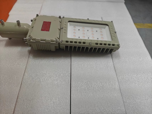 100W - 200W সিলিং এক্সপ্লোশন প্রুফ LED ফ্লাডলাইট IECEx ATEX CNEX সার্টিফাইড