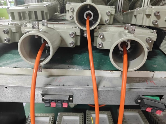 পেট্রোকেমিক্যাল/অয়েল/গ্যাস/মাইন জন্য 100W-200W গ্যাস টাইট LED ফ্লাডলাইট