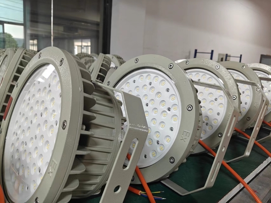 100W / 200W বিস্ফোরণ-প্রমাণ LED উচ্চ বে ফ্ল্যাঞ্জ মাউন্ট WF2 প্রয়োজন শিল্পের জন্য