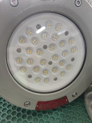 200W আইপি 66 বিস্ফোরণ প্রতিরোধী উচ্চ বে সিলিং / প্রাচীর / ফ্ল্যাঞ্জ মাউন্ট