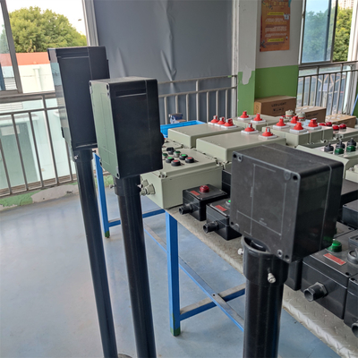 ATEX CNEX অনুমোদিত প্রাচীর বিস্ফোরণ-প্রমাণ স্টেশন জাহাজের জন্য বিস্ফোরণ-প্রমাণ নিয়ন্ত্রণ প্যানেল