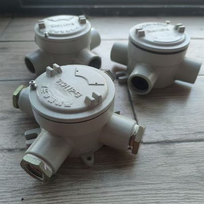 ATEX এক্সপ্লোশন প্রুফ স্টা/অ্যালুমিনিয়াম ওয়াটারপ্রুফ মাল্টিপল ইন্টারফেস জংশন বক্স উন্নত নিরাপত্তা IP66