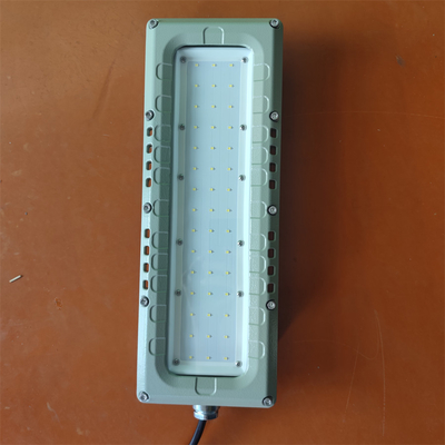 এক্স-প্রুফ LED লিনিয়ার লাইট ATEX IEC RoHS IP66 WF2 সামুদ্রিক গ্রেড অ্যালুমিনিয়াম 100lm/w 295v 80watt জোন 1 এর জন্য2,21,22