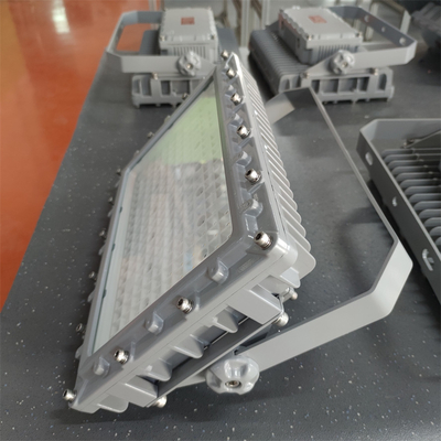 200W ATEX-সার্টিফাইড বিস্ফোরণ-প্রমাণ LED ফ্লাড লাইট পেট্রোকেমিক্যাল-এর জন্য শিখা-প্রতিরোধী আলো সমাধান 160lm/W লুমেন আউটপুট