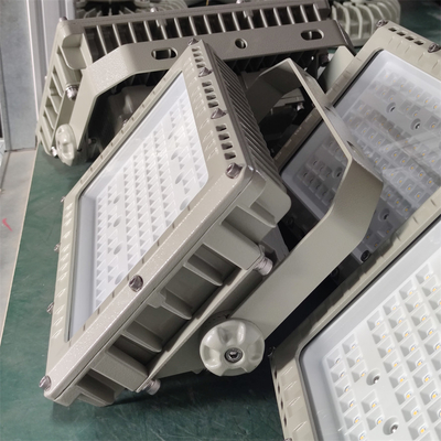 200W ATEX-সার্টিফাইড বিস্ফোরণ-প্রমাণ LED ফ্লাড লাইট পেট্রোকেমিক্যাল-এর জন্য শিখা-প্রতিরোধী আলো সমাধান 160lm/W লুমেন আউটপুট