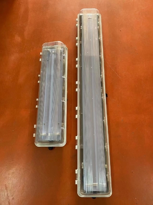 2*18w/2*36w ইন্ডাস্ট্রিয়াল অ্যাপ্লিকেশনের জন্য সম্পূর্ণ প্লাস্টিকের জিআরপি বিস্ফোরণ প্রতিরোধী ফ্লুরোসেন্ট লাইট