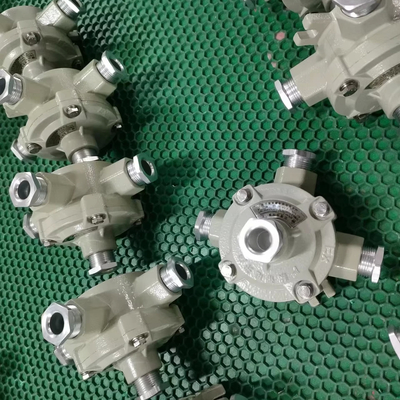 OEM বিস্ফোরণ প্রতিরোধী বৈদ্যুতিক জংশন বক্স 220V / 380VAC ভোল্টেজ