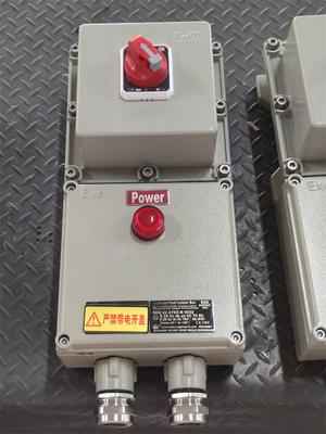 ATEX বিস্ফোরণ প্রতিরোধী আইসোলেটর বক্স আইপি 66 অ্যান্টি-কোরোশন এয়ারস্পেস গ্রেড অ্যালুমিনিয়াম দেয়াল মাউন্ট Ex D E জন্য MARINE GAS পেট্রোকেমিক্যাল পরিবেশ