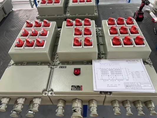 ATEX বিস্ফোরণ প্রমাণ কন্ট্রোল স্টেশন 220/380VAC শিখা-প্রমাণ বৈদ্যুতিক কন্ট্রোল বক্স একাধিক থ্রেড সাইজ সহ G1/2" থেকে G2