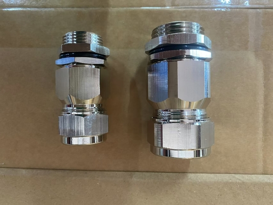 ATEX Ex প্রুফ ক্যাবল গ্র্যান্ড -20.C থেকে 80.C মসৃণ সিলভার শেল আইইসিএক্স সার্টিফাইড