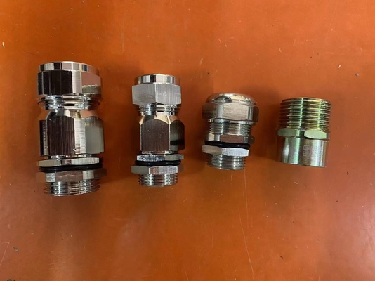 ATEX / Ex প্রুফ ক্যাবল গ্রন্থি 6-12 মিমি ক্যাবলগুলির জন্য সিলভার পৃষ্ঠের সাথে