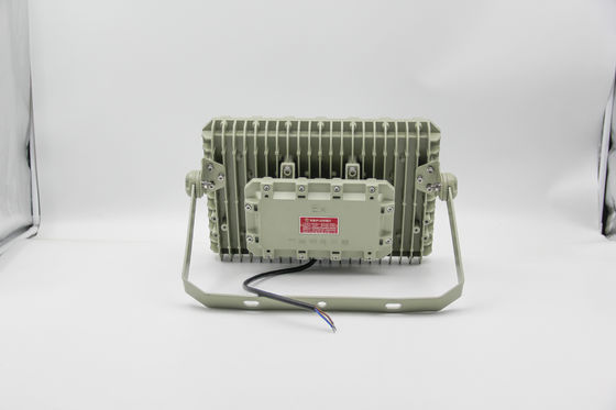 অ্যালুমিনিয়াম খাদ 5.12 পেট্রোকেমিক্যাল ইনস্টলেশনের জন্য বিস্ফোরণ প্রতিরোধী এলইডি ফ্লাড লাইট