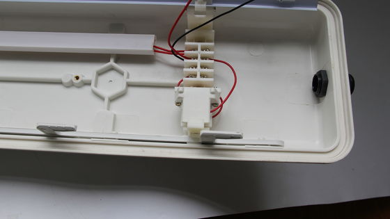 বিওয়াইএস সিরিজের বিস্ফোরণ প্রতিরোধী লিনিয়ার লাইট ট্রিপল সার্টিফিকেশন সহ ATEX/IECEx/CNEX অনুমোদিত বিপজ্জনক এলাকা এলইডি ফিক্সচার, আইপি 66 রেট, 5 বছরের ওয়ারেন্টি, কাস্টমাইজযোগ্য ওয়াট এবং আকার