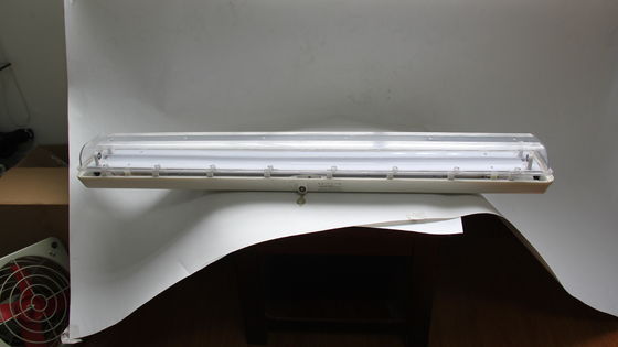 বিপজ্জনক অঞ্চলের জন্য তেল ও গ্যাস রাসায়নিক উদ্ভিদ খনির সামুদ্রিক সুবিধা বিস্ফোরণ প্রতিরোধী রৈখিক এলইডি আলো শিল্প গ্রেড আইপি 66 আলো শক্তি-কার্যকর নকশা হ্রাস করে টেকসই 0.6/1.2m ATEX/IECEx/CNEX