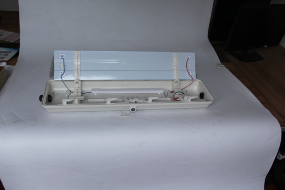 টেকসই 0.6m/1.2m ATEX/IECEx/CNEX বিস্ফোরণ প্রমাণ লিনিয়ার LED লাইট শিল্প গ্রেড IP66 আলো বিপজ্জনক এলাকার জন্য তেল ও গ্যাস রাসায়নিক প্ল্যান্ট খনি মেরিন সুবিধা শক্তি-সাশ্রয়ী ডিজাইন কমায়