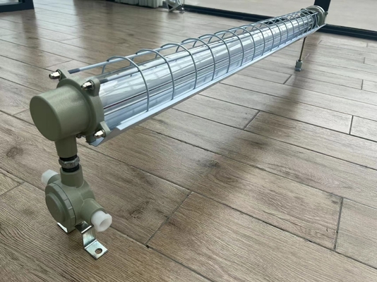 টেকসই 0.6m/1.2m ATEX/IECEx/CNEX বিস্ফোরণ প্রমাণ লিনিয়ার LED লাইট শিল্প গ্রেড IP66 আলো বিপজ্জনক এলাকার জন্য তেল ও গ্যাস রাসায়নিক প্ল্যান্ট খনি মেরিন সুবিধা শক্তি-সাশ্রয়ী ডিজাইন কমায়