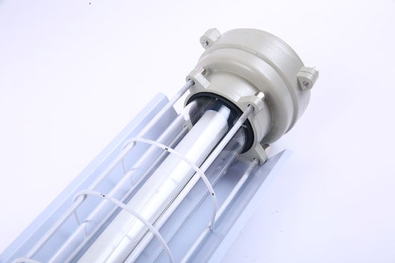 কারখানার বায়ু বিক্রয় IP66 ATEX জলরোধী 100lm / W অ্যালুমিনিয়াম খাদ শক্ত গ্লাস নেতৃত্বাধীন আলো বিস্ফোরণ-প্রতিরোধী আলো রাসায়নিক উদ্ভিদ জন্য
