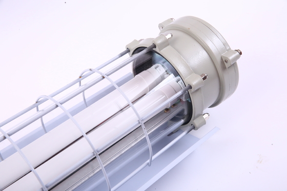 টেকসই 0.6m/1.2m ATEX/IECEx/CNEX বিস্ফোরণ প্রমাণ লিনিয়ার LED লাইট শিল্প গ্রেড IP66 আলো বিপজ্জনক এলাকার জন্য তেল ও গ্যাস রাসায়নিক প্ল্যান্ট খনি মেরিন সুবিধা শক্তি-সাশ্রয়ী ডিজাইন কমায়