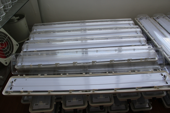 ATEX/IECEx/CNEX অনুমোদিত বিপদজনক এলাকার LED ফিক্সচার, IP66 রেটযুক্ত, 5-বছরের ওয়ারেন্টি, কাস্টমাইজযোগ্য ওয়াটেজ এবং আকারের টেকসই BYS সিরিজ বিস্ফোরণ প্রমাণ লিনিয়ার লাইট, ট্রিপল সার্টিফিকেশন সহ