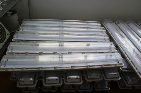 ATEX/IECEx/CNEX অনুমোদিত বিপদজনক এলাকার LED ফিক্সচার, IP66 রেটযুক্ত, 5-বছরের ওয়ারেন্টি, কাস্টমাইজযোগ্য ওয়াটেজ এবং আকারের টেকসই BYS সিরিজ বিস্ফোরণ প্রমাণ লিনিয়ার লাইট, ট্রিপল সার্টিফিকেশন সহ
