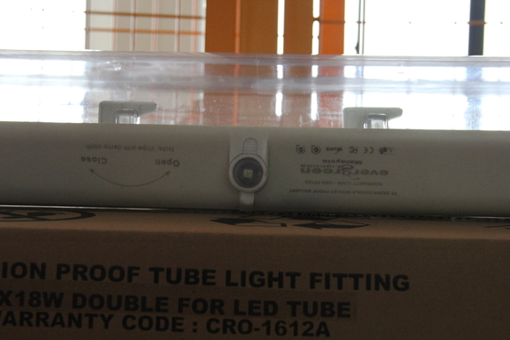 ATEX/IECEx/CNEX অনুমোদিত বিপদজনক এলাকার LED ফিক্সচার, IP66 রেটযুক্ত, 5-বছরের ওয়ারেন্টি, কাস্টমাইজযোগ্য ওয়াটেজ এবং আকারের টেকসই BYS সিরিজ বিস্ফোরণ প্রমাণ লিনিয়ার লাইট, ট্রিপল সার্টিফিকেশন সহ