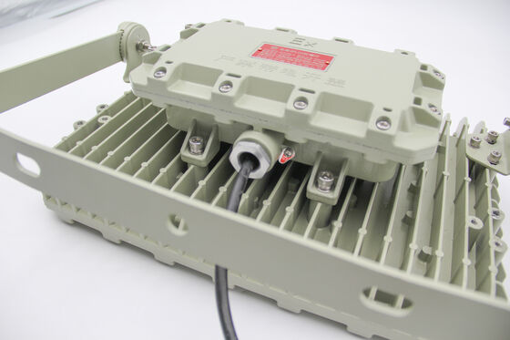 IECEx ATEX শংসাপত্রপ্রাপ্ত উচ্চমানের 50W 250W বিস্ফোরণ-প্রতিরোধী ফ্লাডলাইট 3 5 বছরের ওয়ারেন্টি সহ