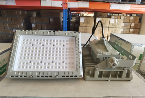 150W Ip66 এবং 130lumen / ওয়াট বিস্ফোরণ প্রতিরোধী এলইডি বন্যা আলো জোন1,2&amp; জোন21 এর জন্য,22