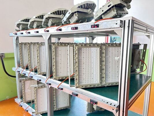 ATEX এবং IECEx সার্টিফাইড এক্সপ্লোশন প্রুফ LED ফ্লাডলাইট 200 ওয়াট তেল এবং গ্যাস ব্যবহারের জন্য বিপজ্জনক এলাকায়